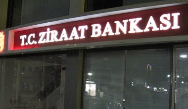 Yunanistan’daki Ziraat Bankası Saldırıya Uğradı